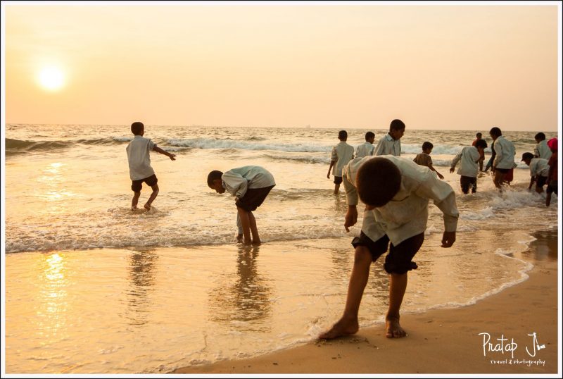 School children on an excursion to the beach at Panambur