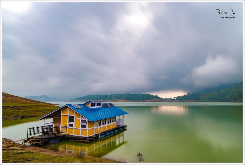houseboat at Umiam Lake